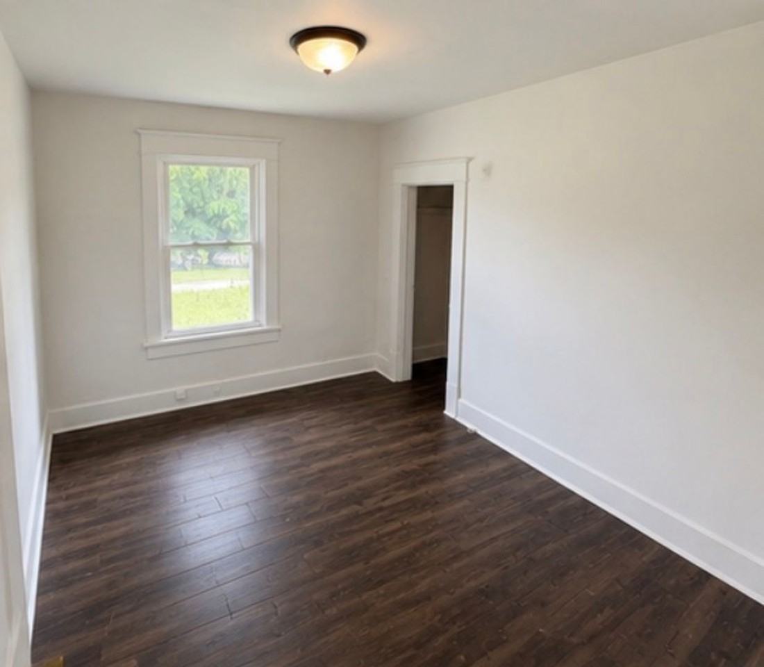 2512 Fox Bridge Rd - Photo 5 of 7