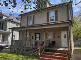 featured image of 1240 N 4th St