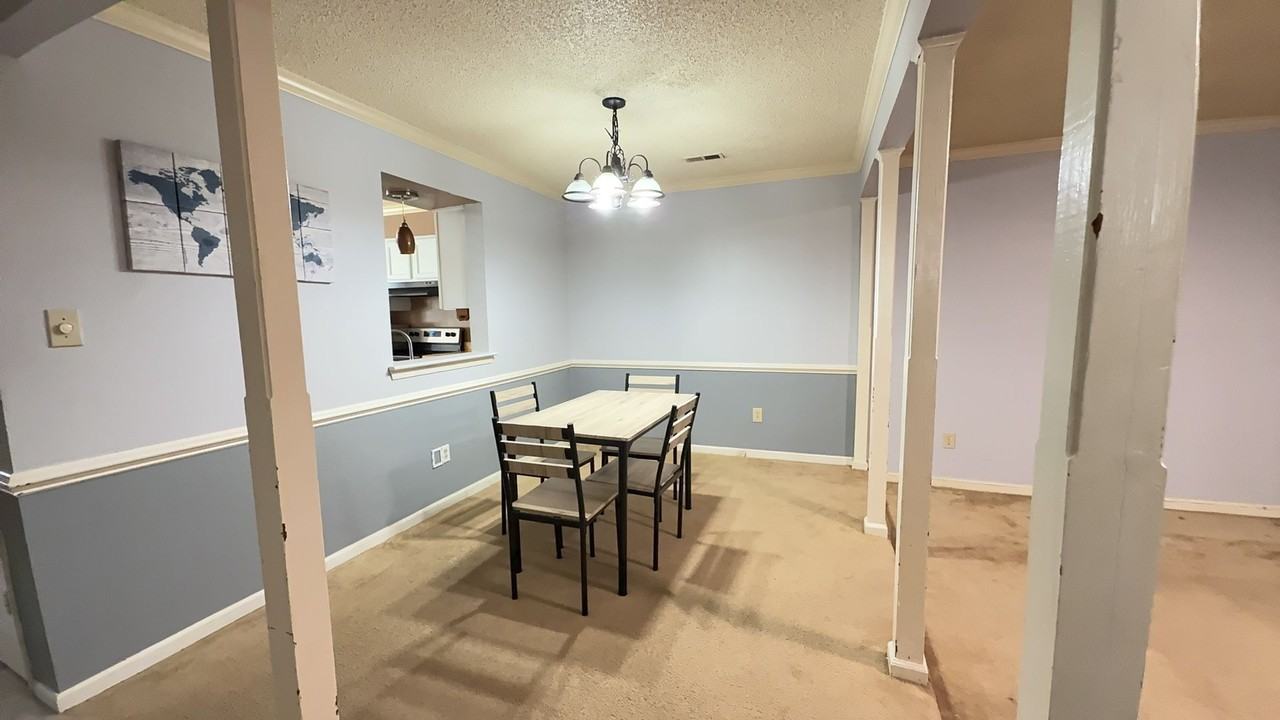 4614 Glanmire Dr - Photo 4 of 6