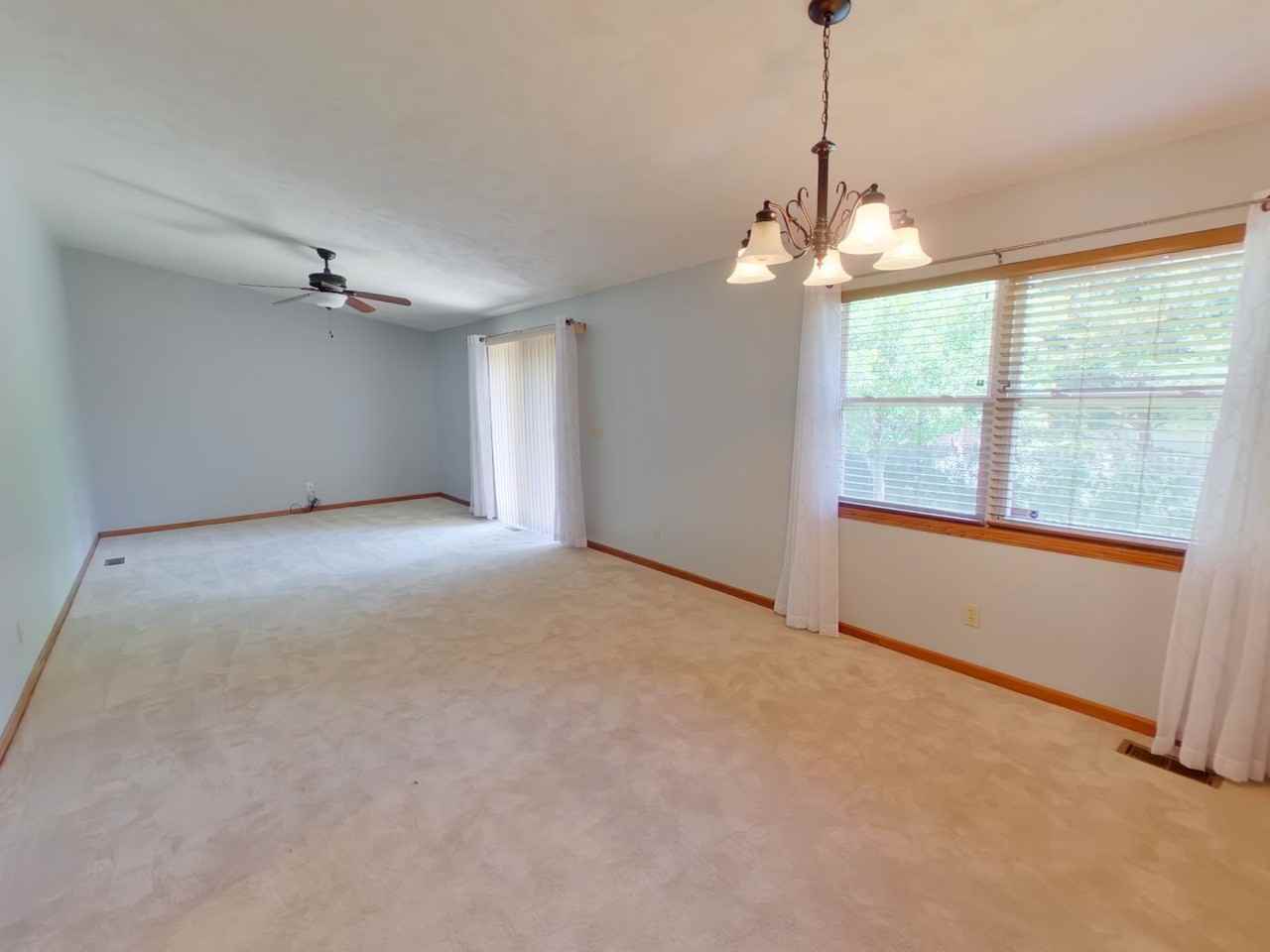 650 S Highland Dr - Photo 3 of 13