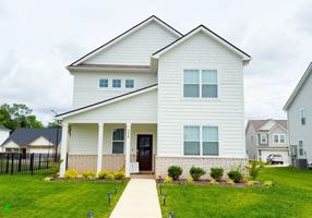 featured image of 1219 Ross Farms Blvd