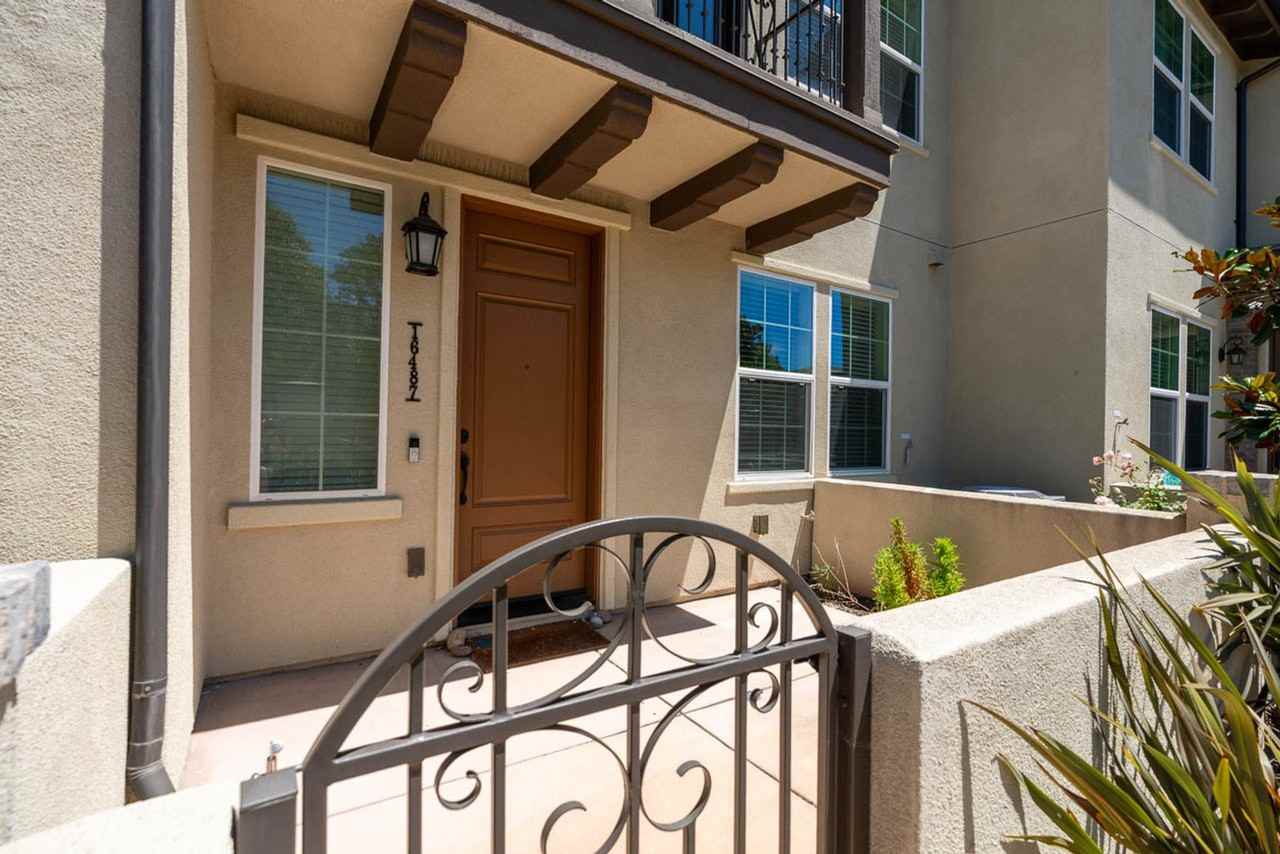 16487 Veridian Cir - Photo 3 of 22