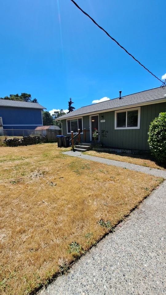 3259 Wright Ave - Photo 5 of 26