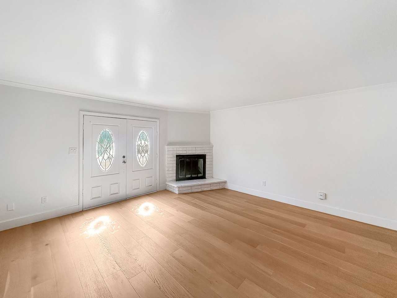 410 Colorado Ave #C - Photo 2 of 17