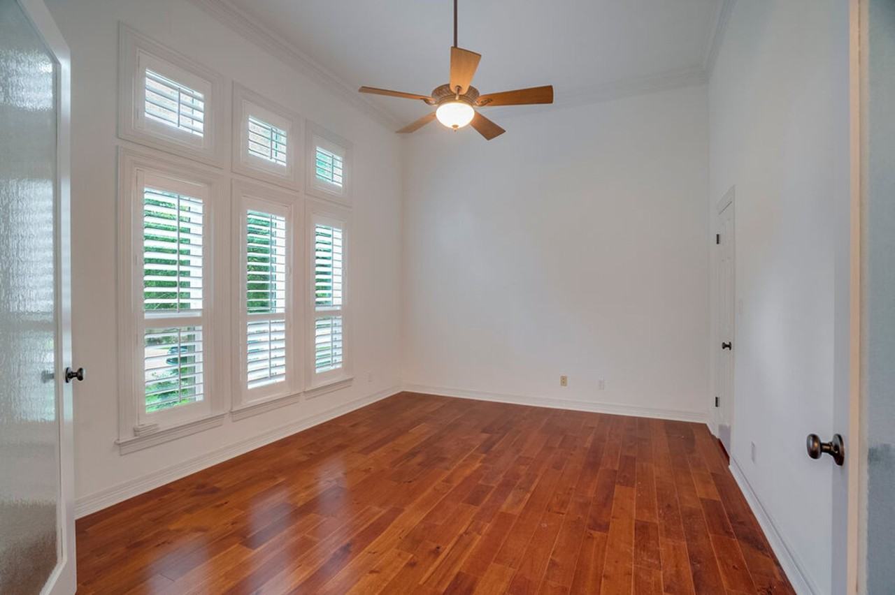 10200 Treasure Island Dr - Photo 3 of 20