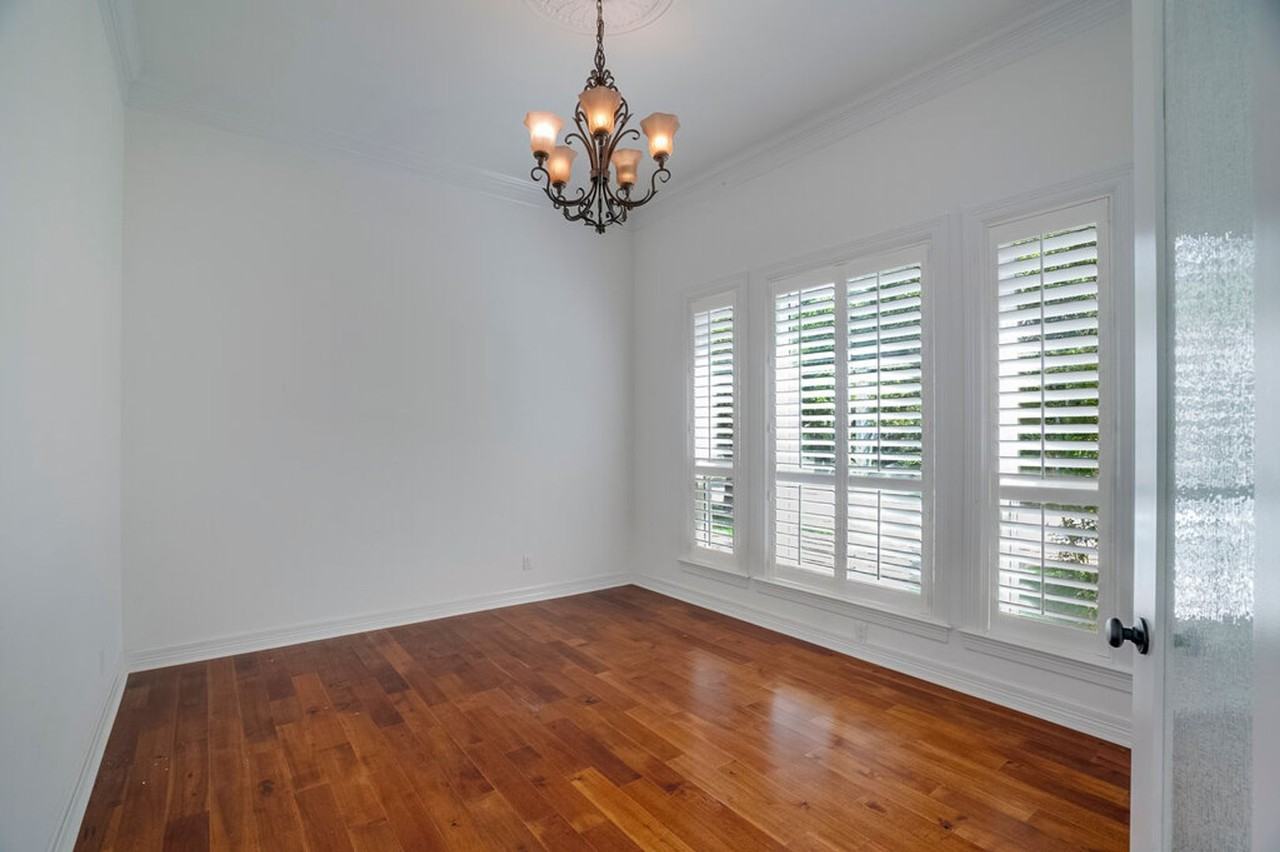 10200 Treasure Island Dr - Photo 4 of 20