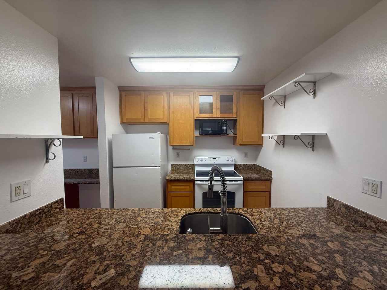 1505 Four Oaks Cir - Photo 7 of 11
