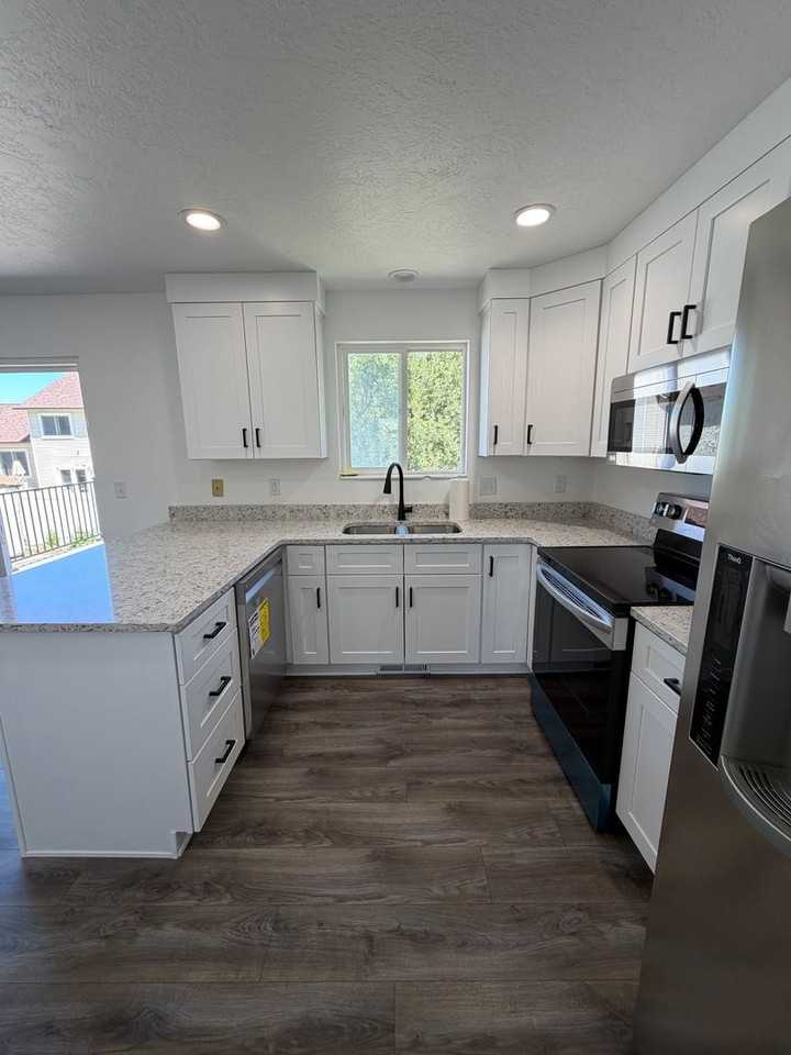 3924 W Dunkeld St - Photo 7 of 33