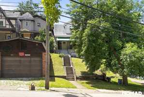 featured image of 1117 Chartiers Ave