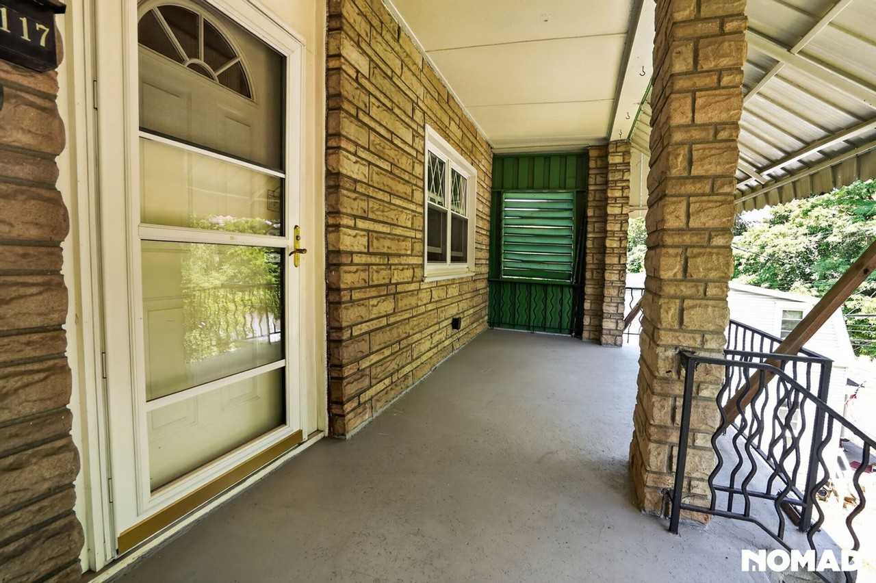 1117 Chartiers Ave - Photo 3 of 38