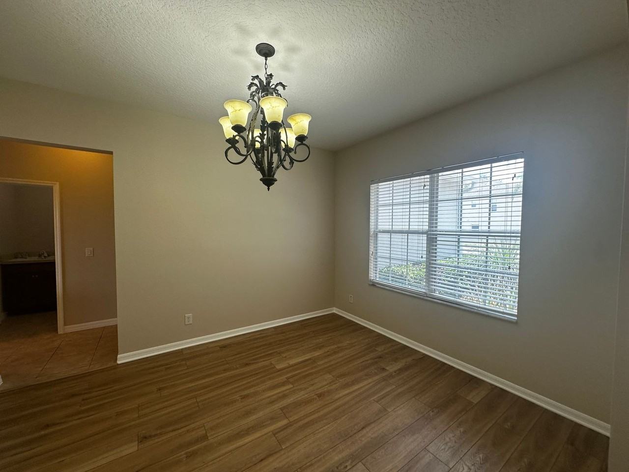 1904 Candlenut Cir - Photo 4 of 23