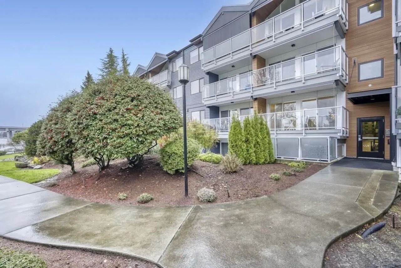 2501 Canterbury Ln E #215 - Photo 2 of 22