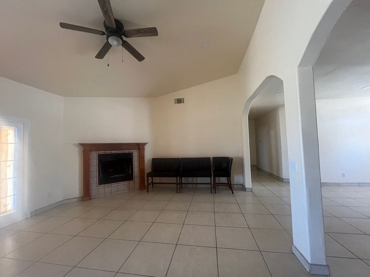 8744 Mono Rd - Photo 4 of 19