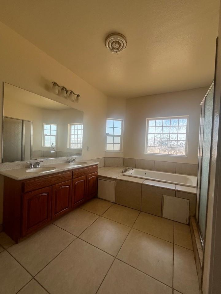 8744 Mono Rd - Photo 6 of 19