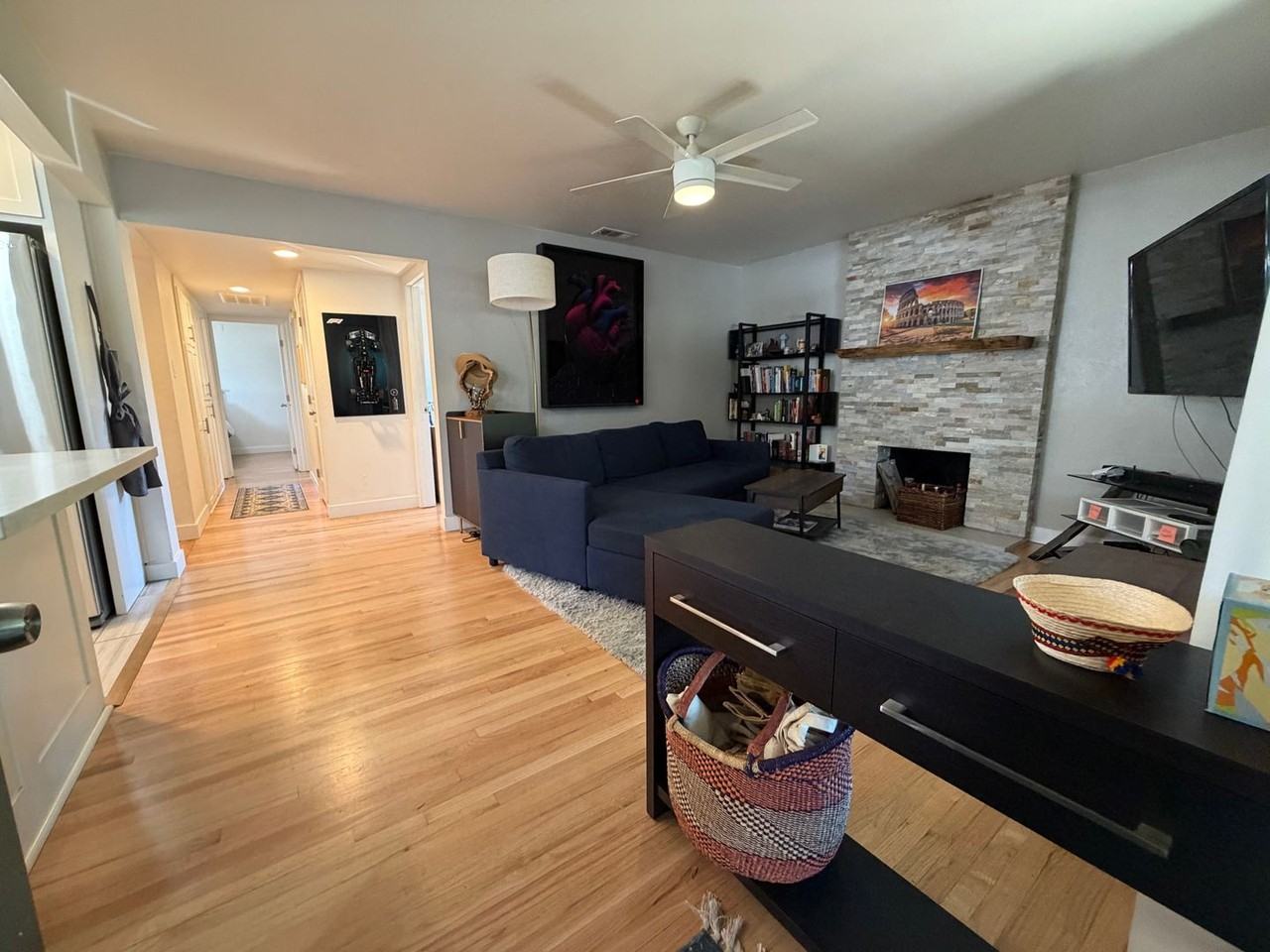 130 Brady Ct - Photo 4 of 31