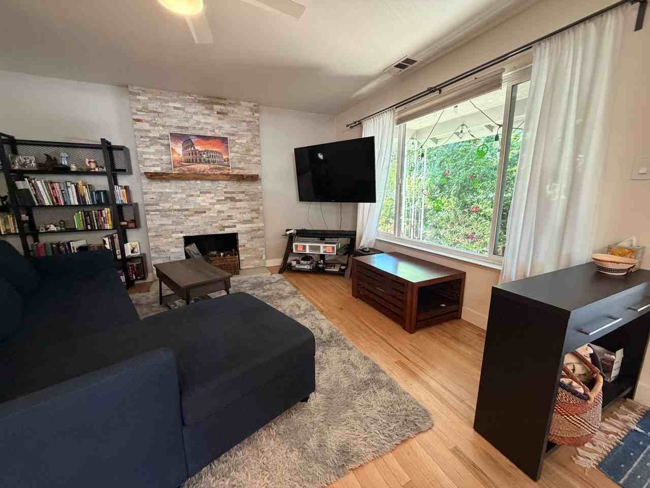 130 Brady Ct - Photo 5 of 31