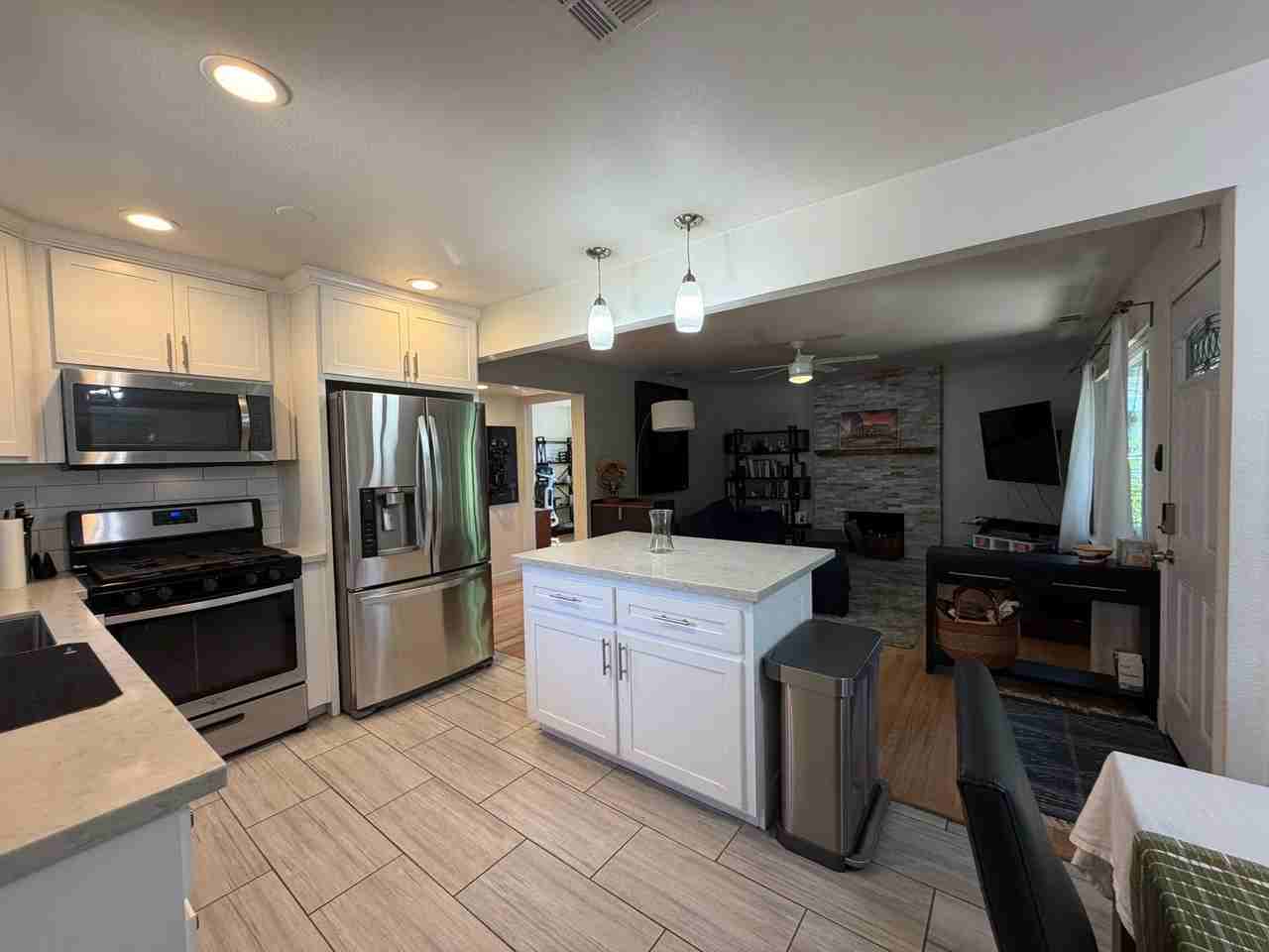 130 Brady Ct - Photo 7 of 31