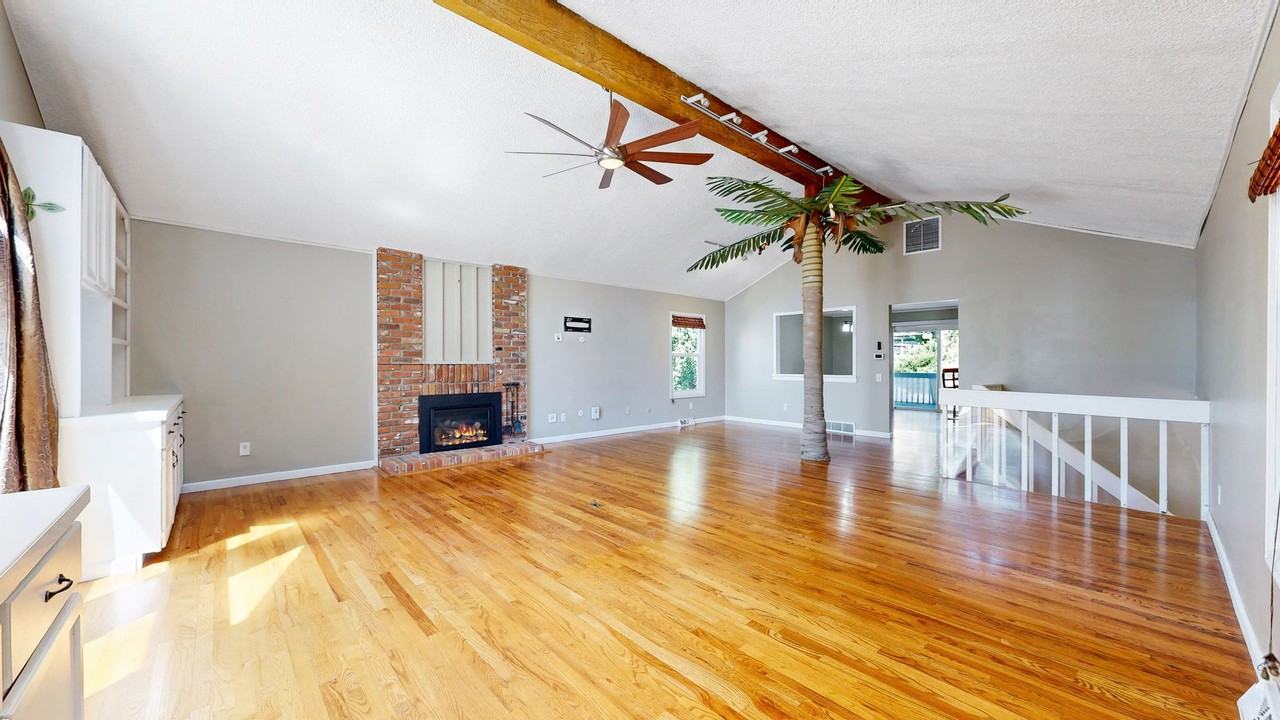 2946 S Moline Pl - Photo 4 of 49
