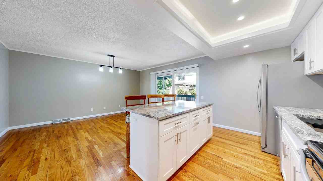 2946 S Moline Pl - Photo 7 of 49