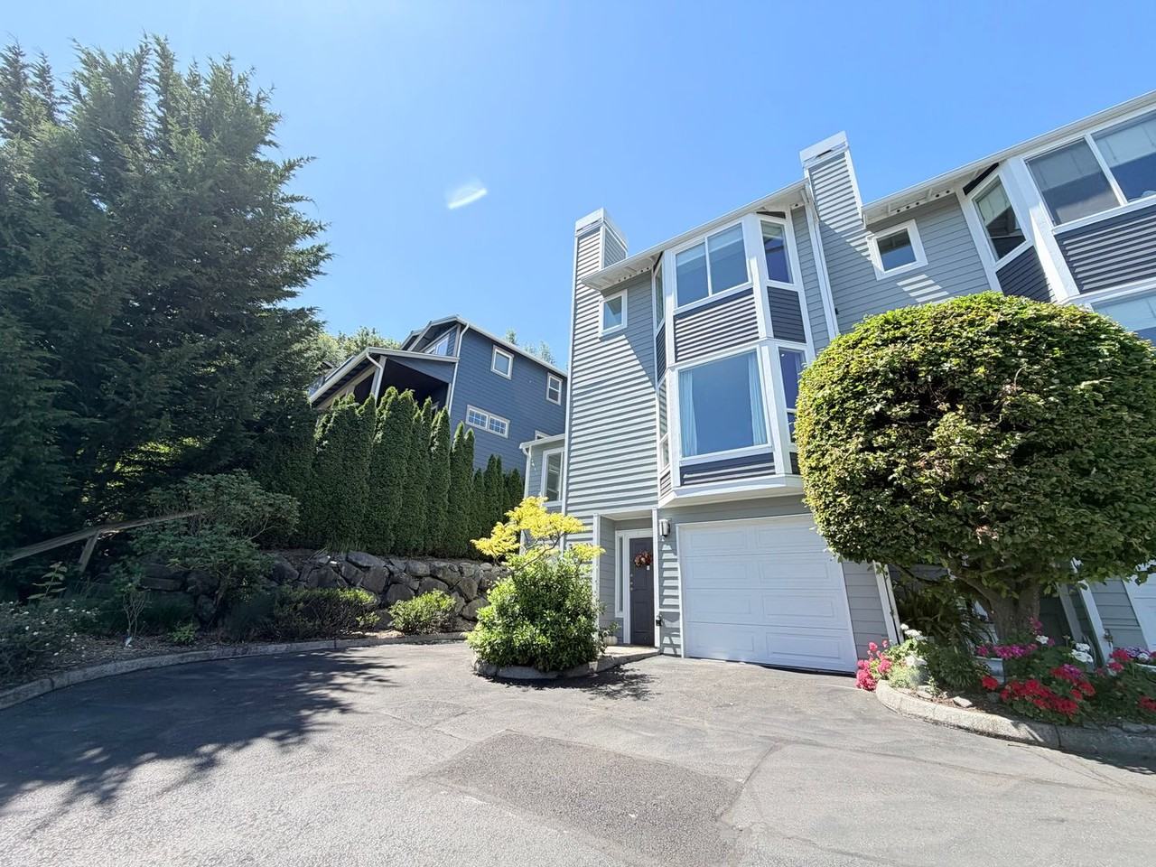 3831 25th Ave W