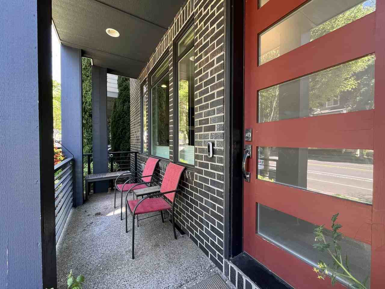 11393 Sw Barber St - Photo 5 of 50