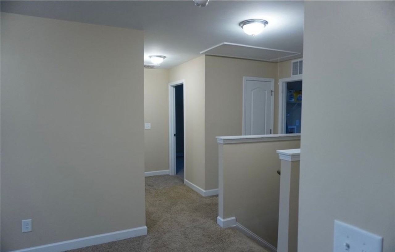 1661 Stackhouse Dr - Photo 5 of 6