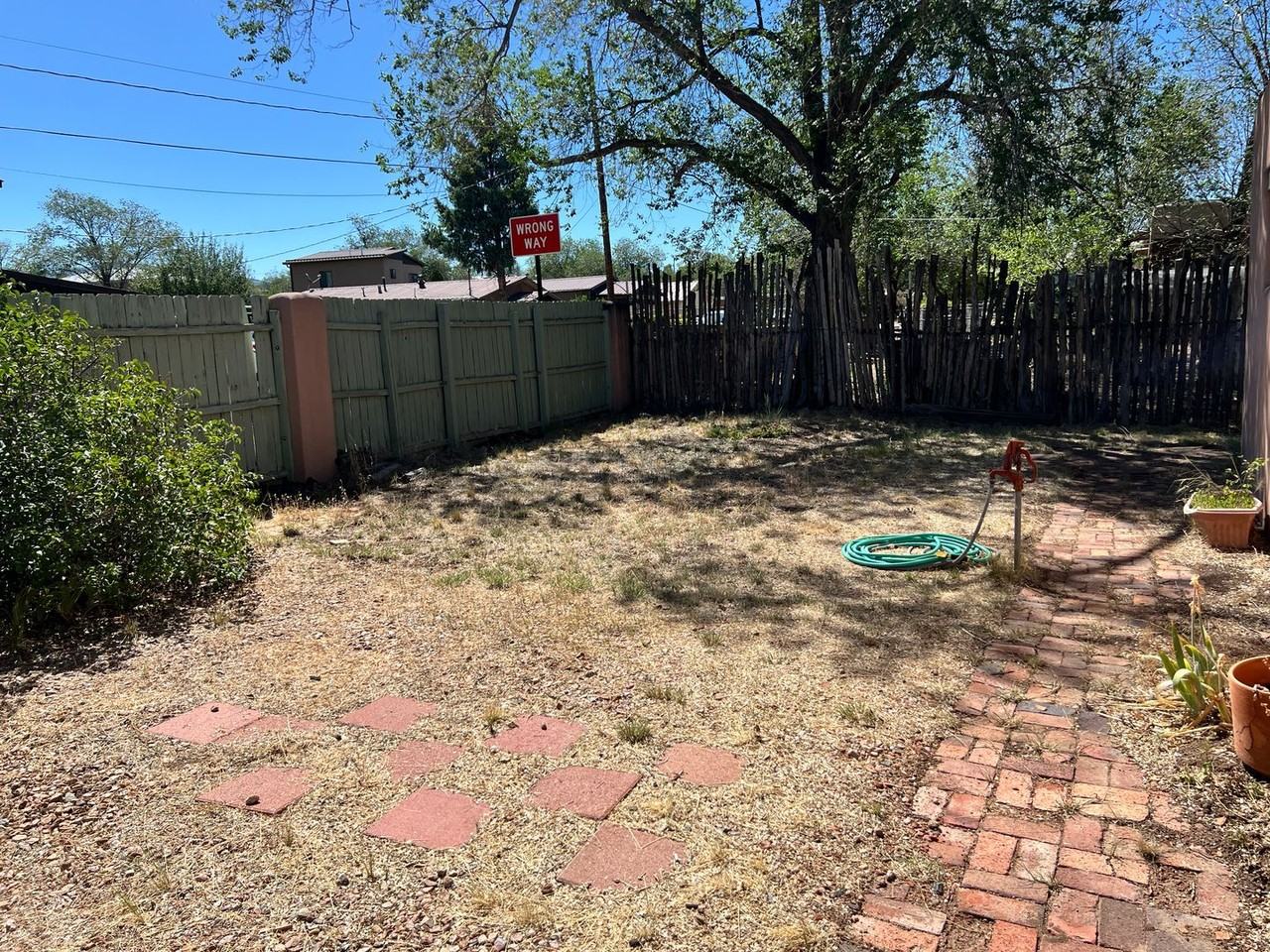 410 La Joya Rd - Photo 3 of 9