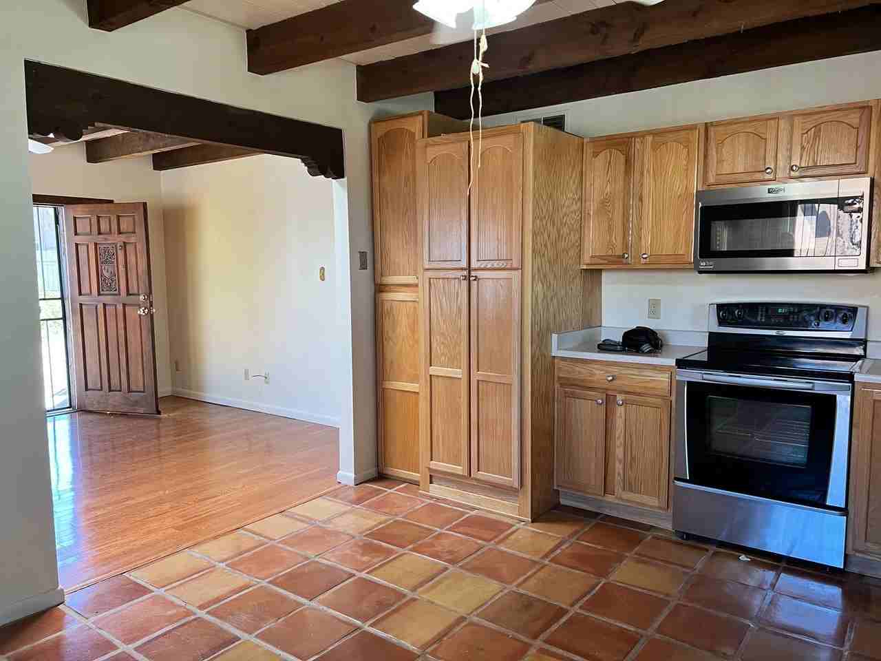 410 La Joya Rd - Photo 4 of 9