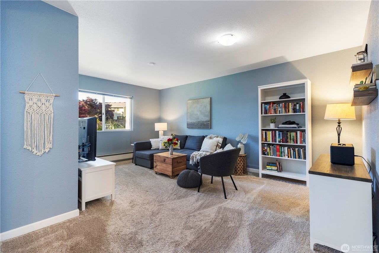 19011 Grannis Rd - Photo 3 of 12