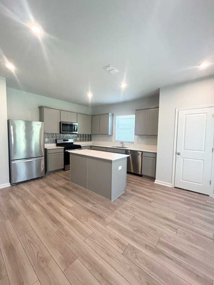 1161 Eagleston Way - Photo 3 of 9