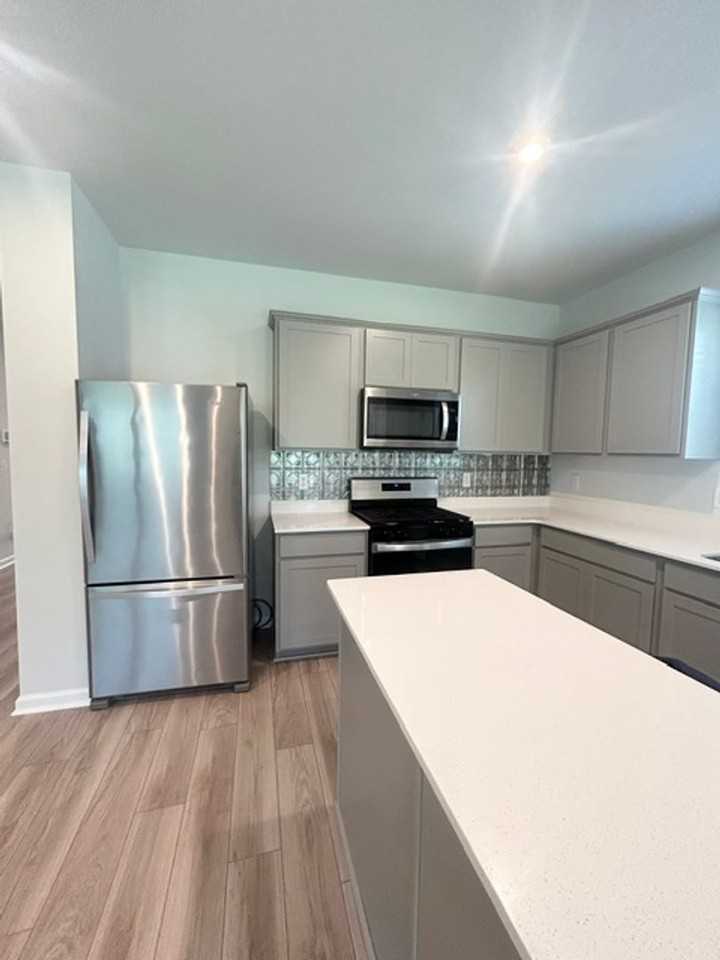 1161 Eagleston Way - Photo 4 of 9