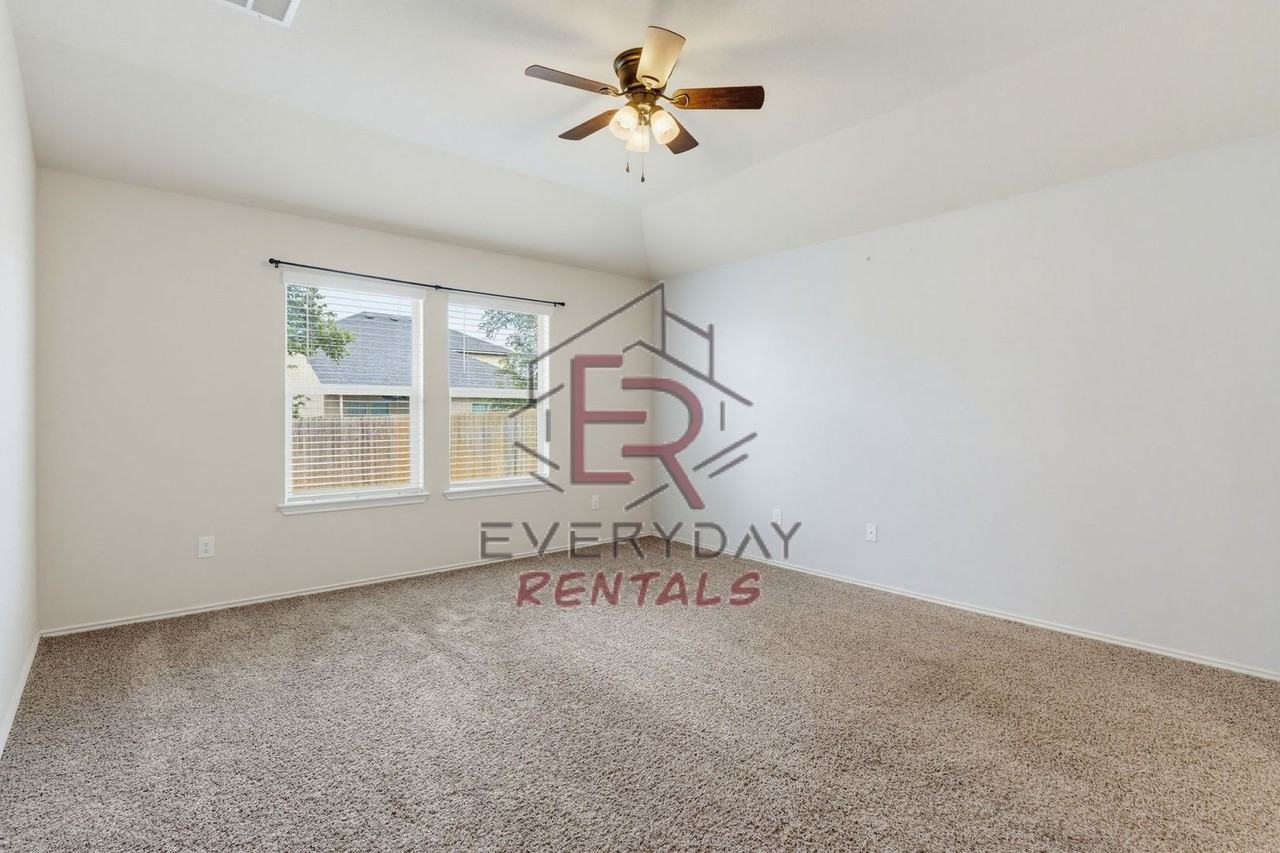 9506 Malkier Dr - Photo 6 of 15