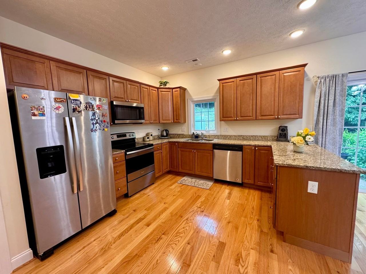 573 Spring Oaks Dr - Photo 6 of 19
