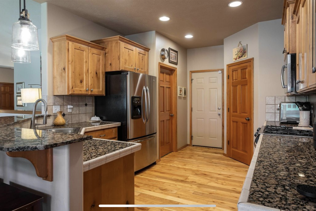 4107 E Summercrest Ave - Photo 7 of 34