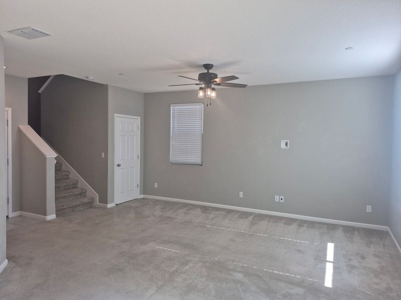 2797 Rainier Way - Photo 4 of 18