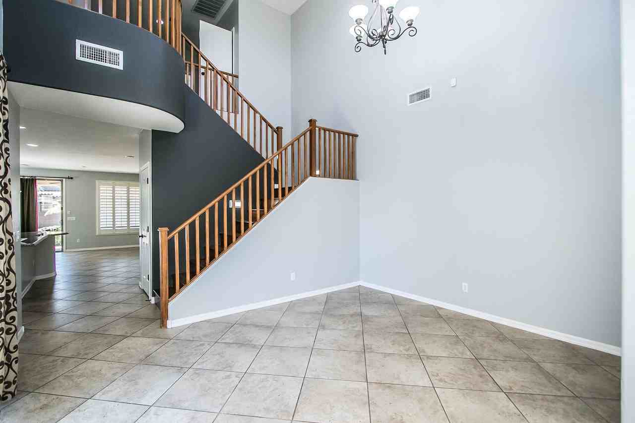 363 W Lantana Pl - Photo 5 of 46