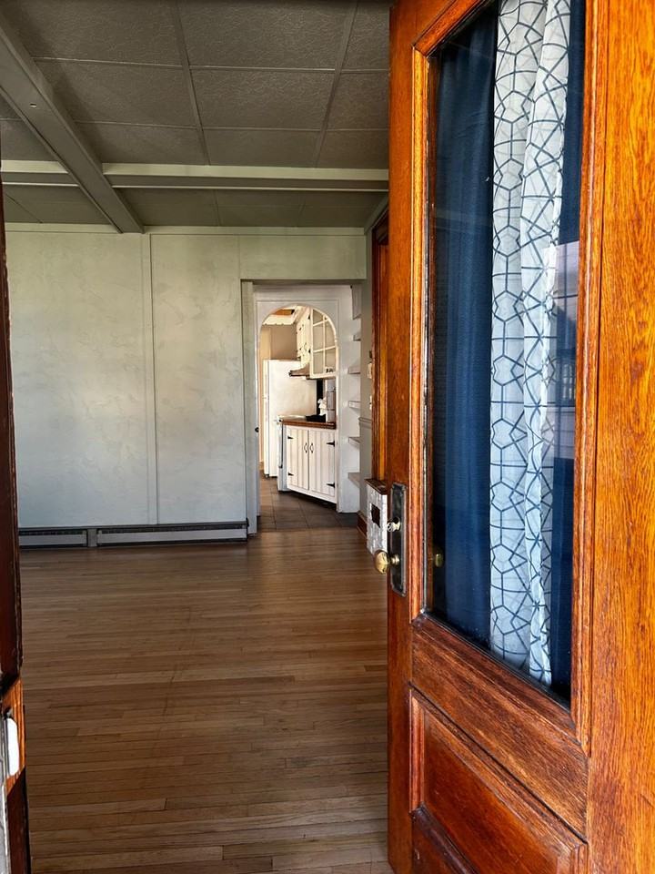 308 N Blakely St - Photo 3 of 38