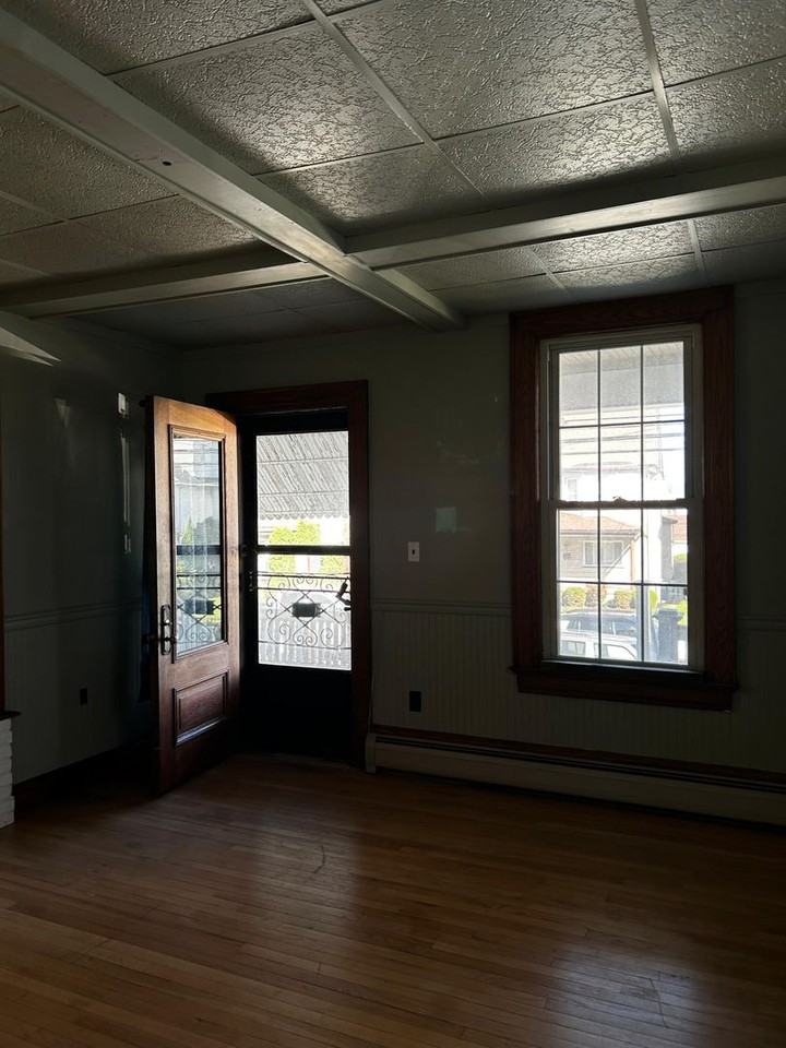 308 N Blakely St - Photo 6 of 38