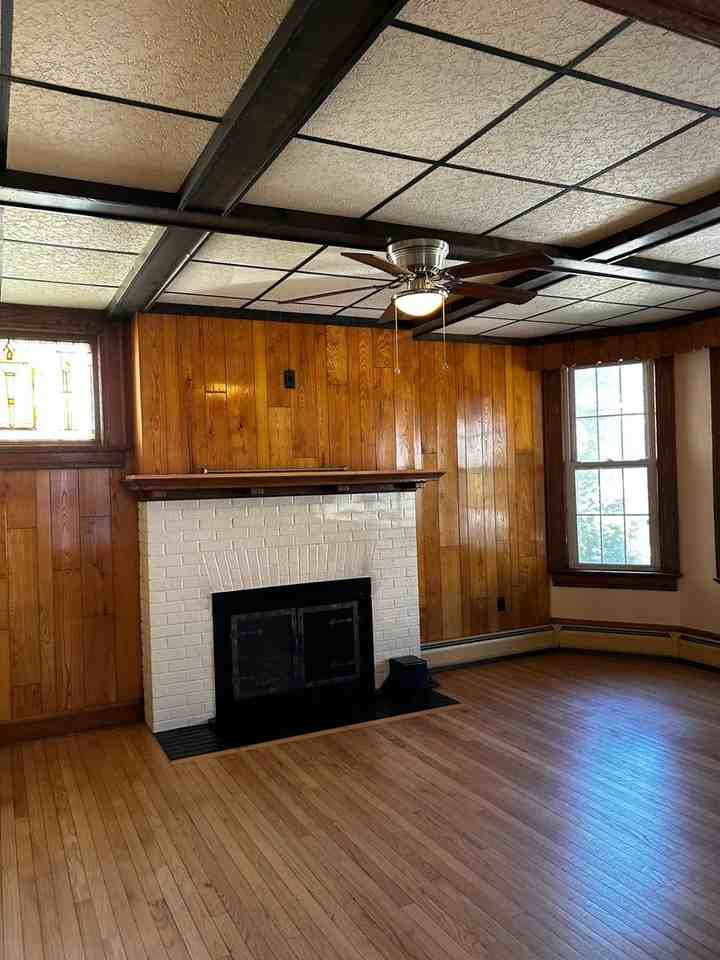 308 N Blakely St - Photo 7 of 37