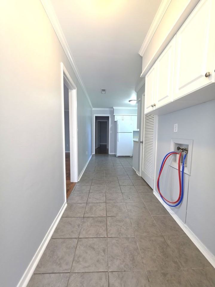 548 Pelican Ave - Photo 4 of 23
