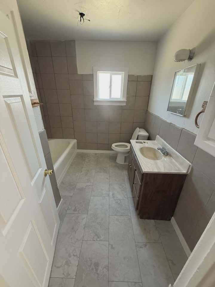 824 E Merced St - Photo 7 of 9