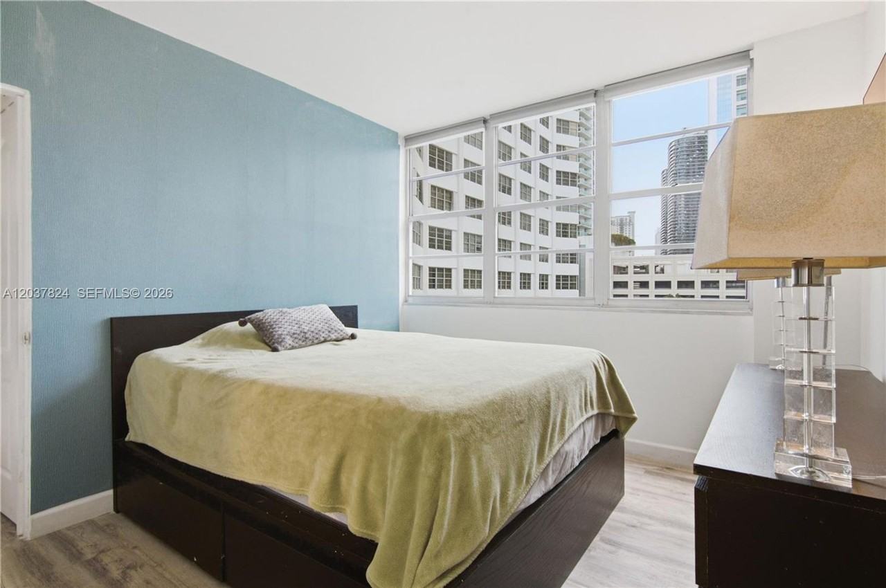 801 Brickell Bay Dr Apt 764l - Photo 6 of 15