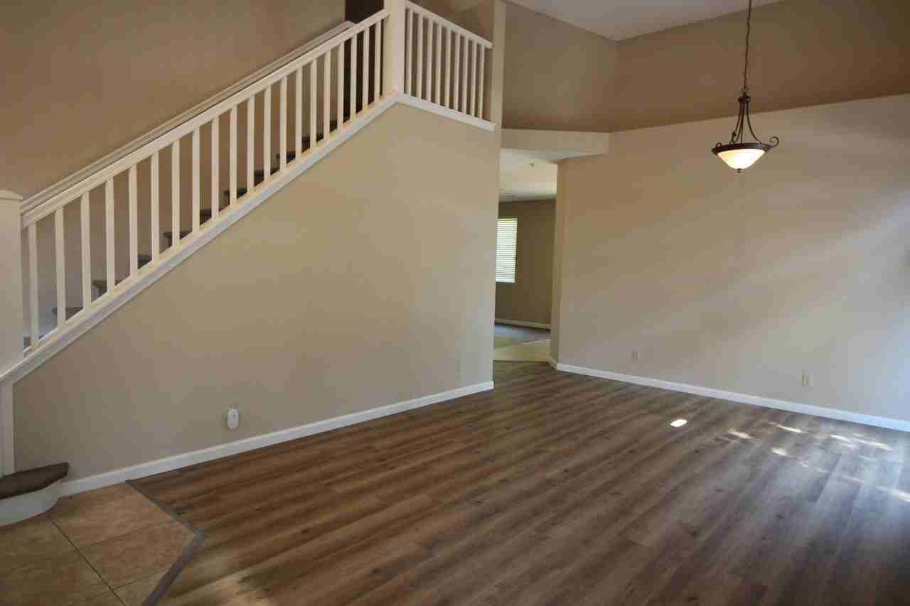 402 Healdsburg Ave - Photo 2 of 26