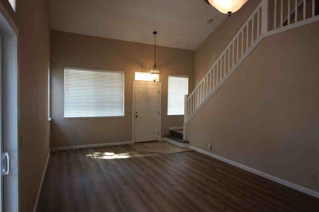 402 Healdsburg Ave - Photo 7 of 26