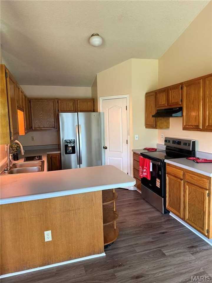 1203 Advance Dr - Photo 3 of 15