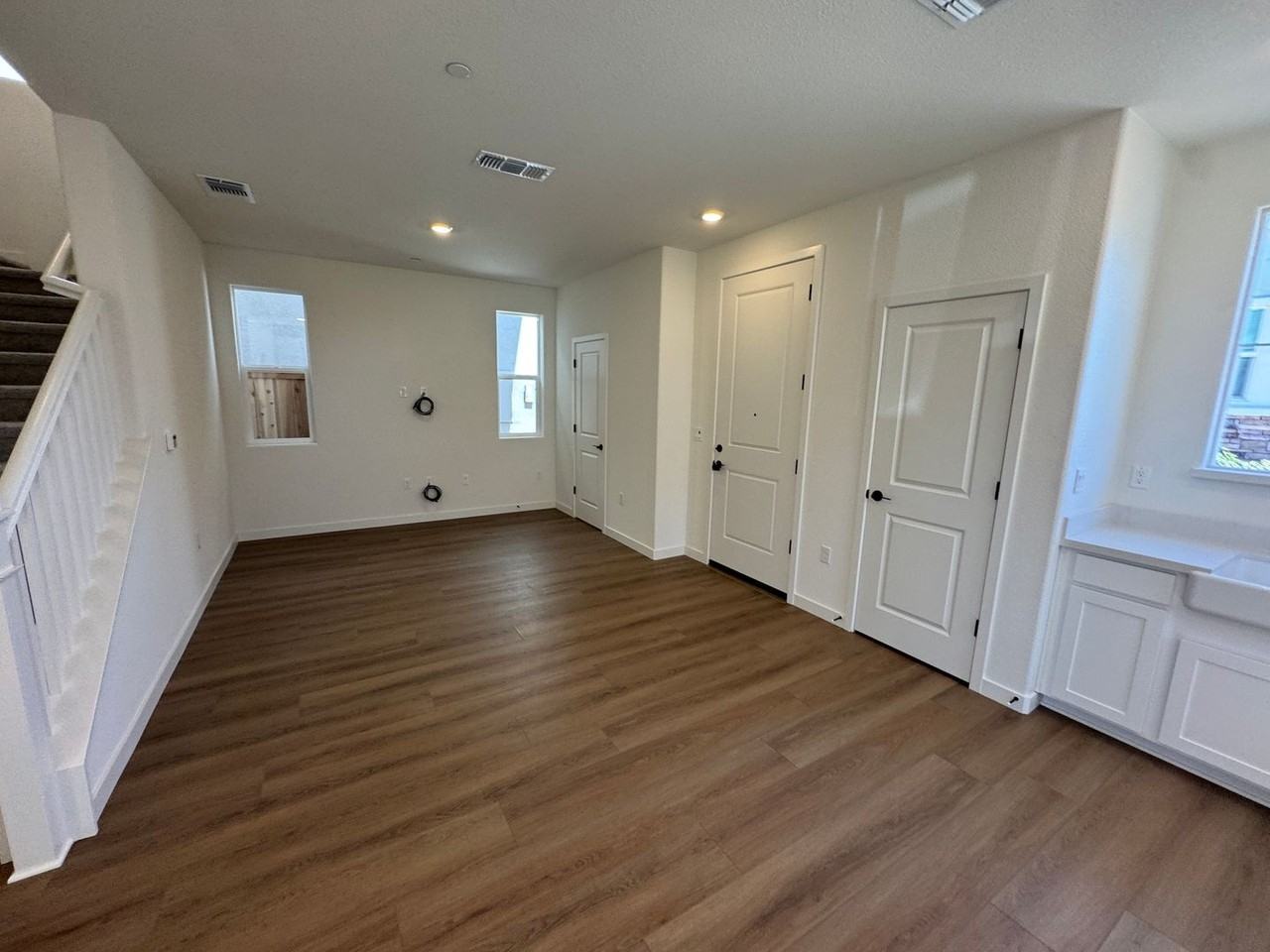 211 Stargaze Pl - Photo 5 of 26