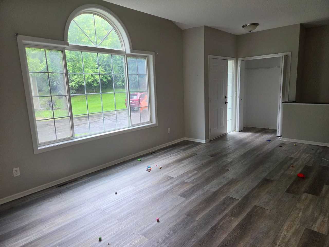 1469 S Trail Cir - Photo 2 of 18