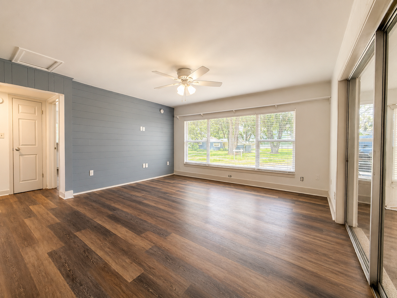 35136 Cross St - Photo 3 of 10