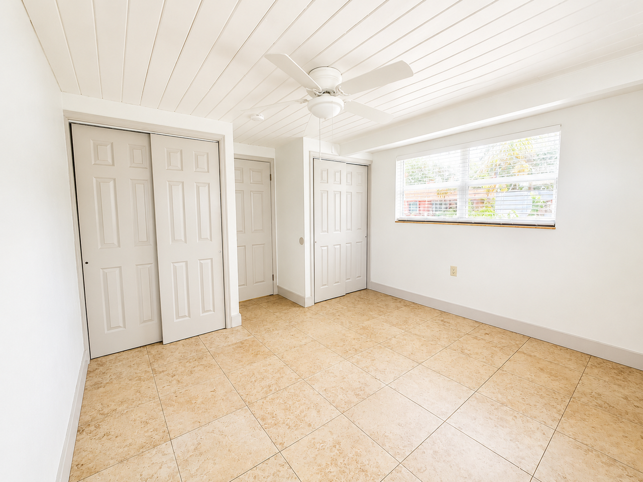 35136 Cross St - Photo 4 of 10