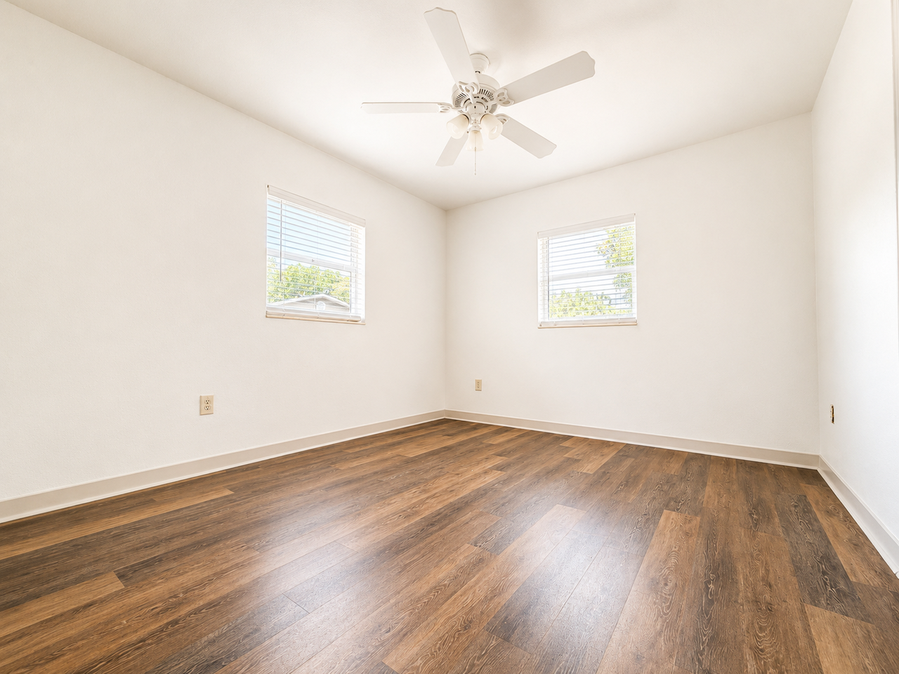 35136 Cross St - Photo 6 of 10